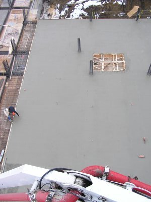 finishing the concrete (3)
